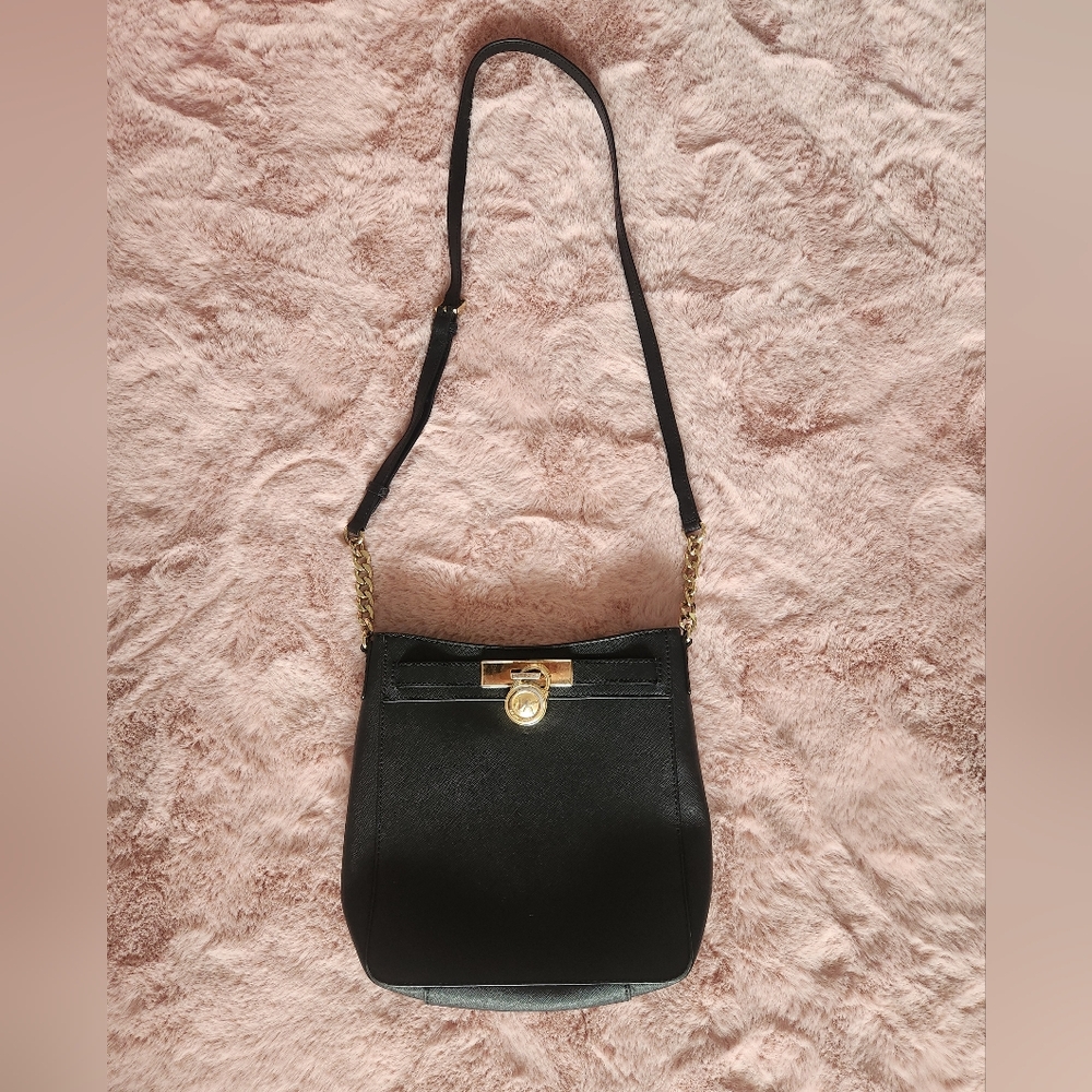 N Without T MICHAEL KORS HAMILTON MD NS MESSENGER HANDBAG